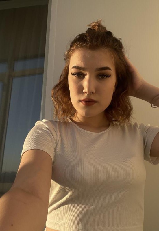 Daria • 27 • Russia