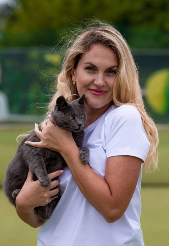 Anna • 49 • Russia