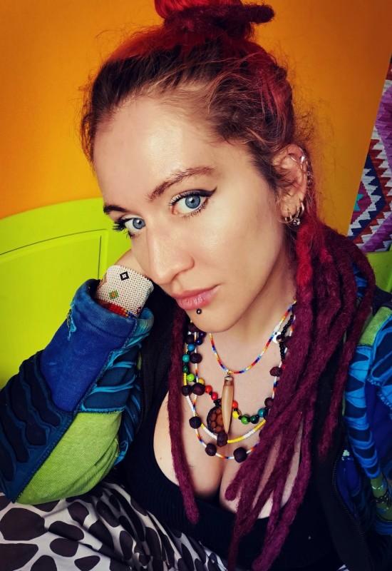 Elena • 40 • Russia