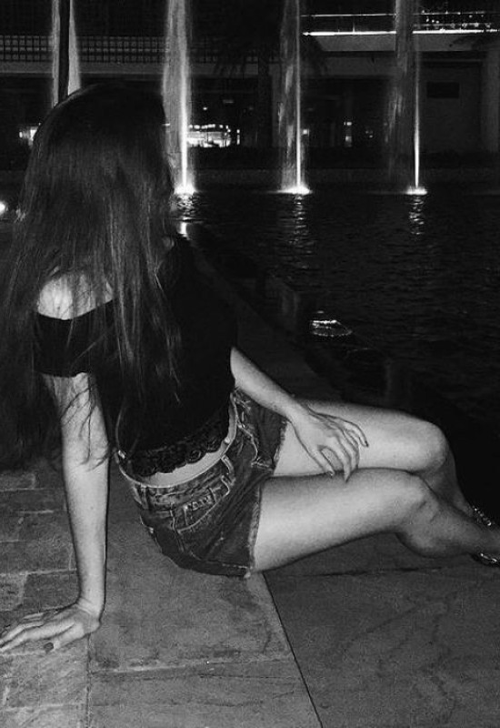 Mila • 30 • Russie