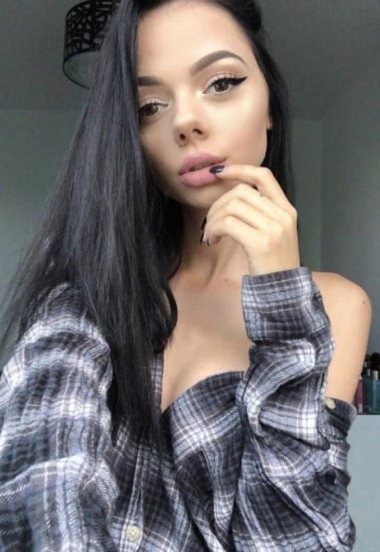 Ulyana • 29 • Russia