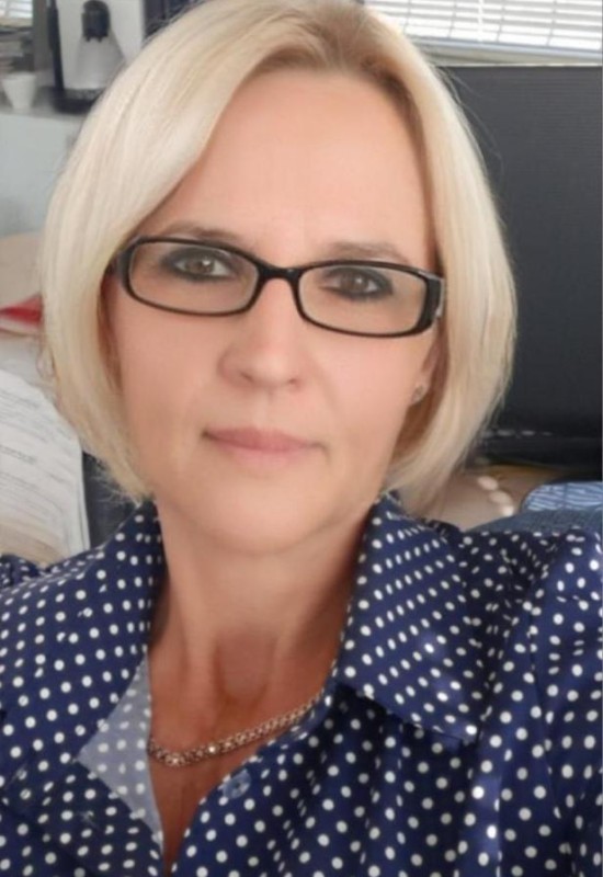 Victoria • 51 • Ukraine