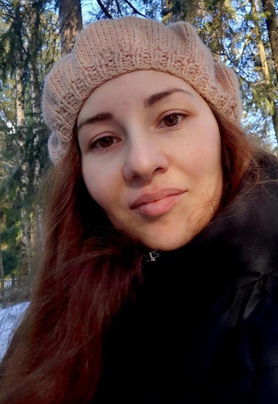 Marina • 40 • Russia