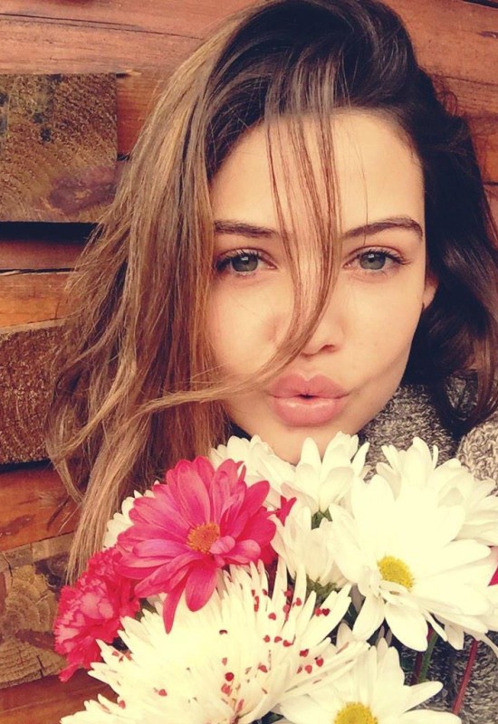 Elena • 37 • Russie