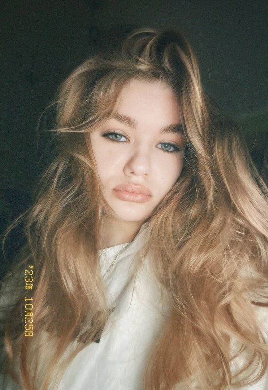 Daria • 27 • Ukraine 🇺🇦