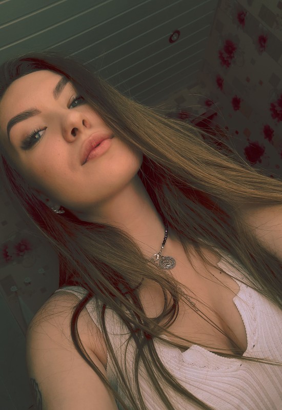 Ulyana • 27 • Russie