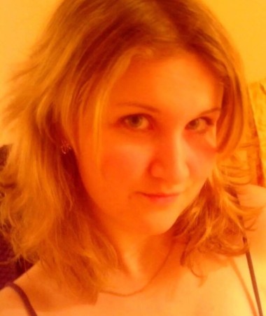 Elena, 33