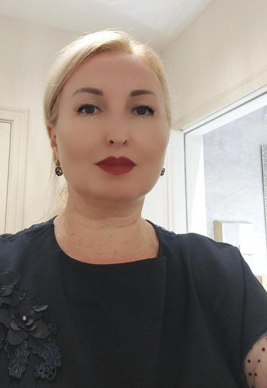 Svetlana • 49 • Ouzbékistan