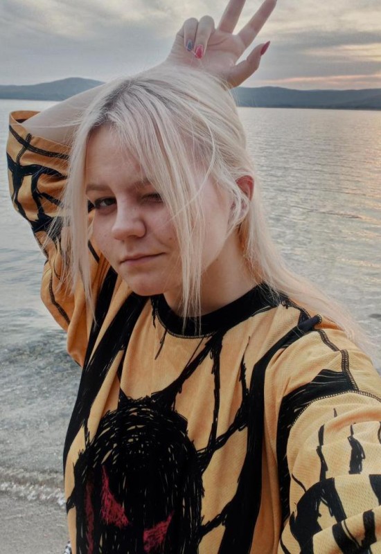 Luci • 21 • Russia