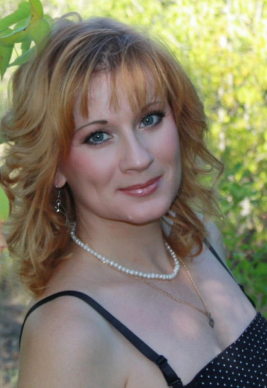 Yulia • 45 • Росія