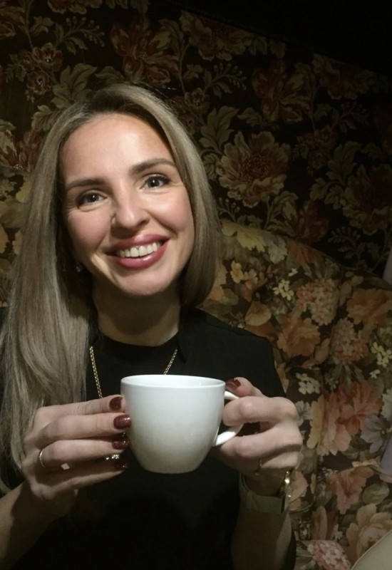 Yana • 40 • Україна