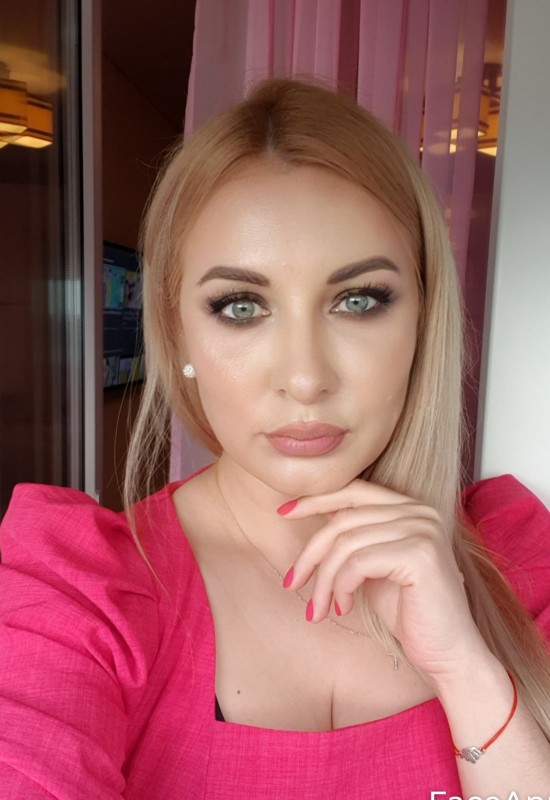 Katya • 43 • Росія