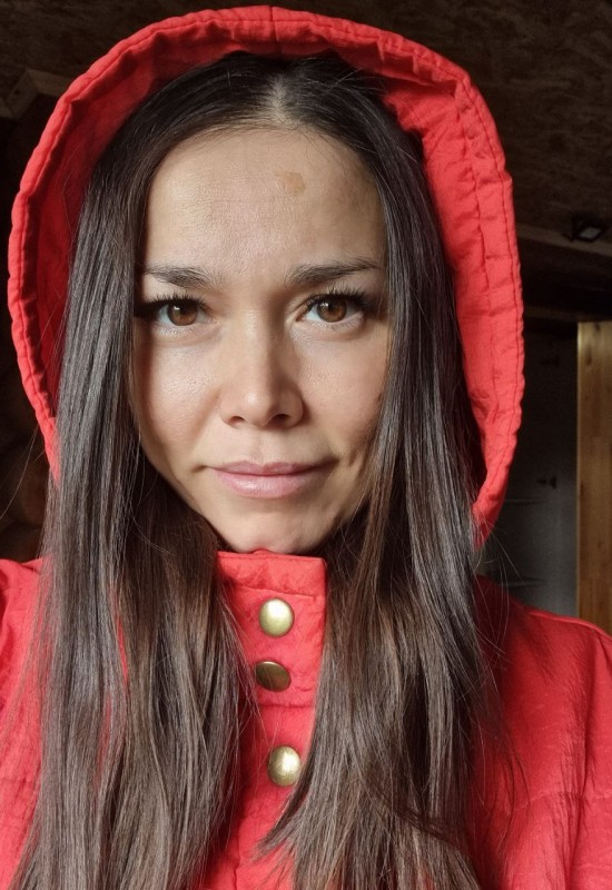 Maria • 46 • Russia