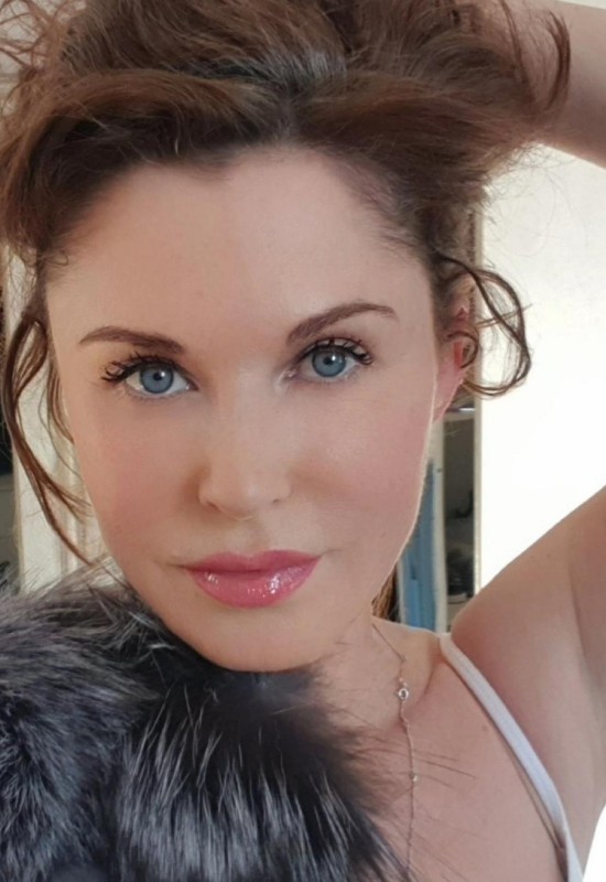 Olga • 46 • Россия