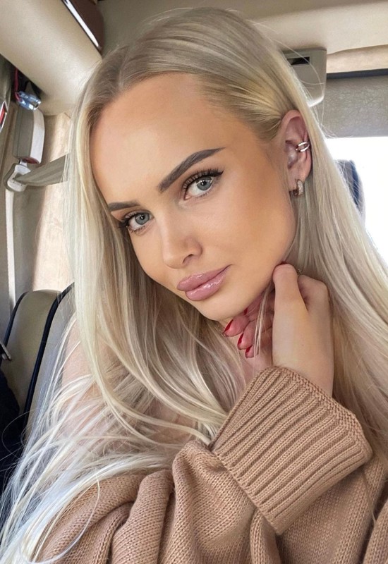 Anastasia • 33 • Россия