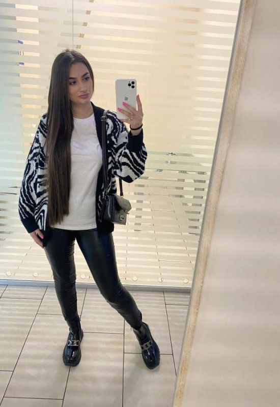 Anna • 24 • Ukraine