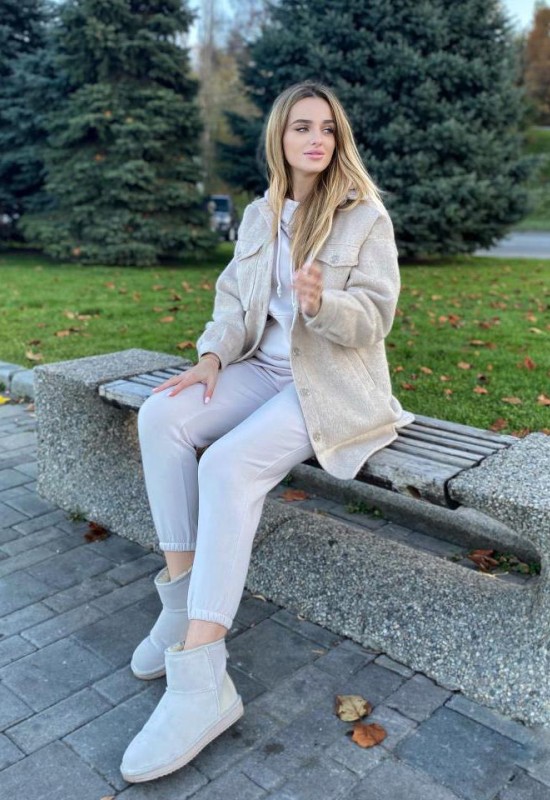 Ilona • 26 • Ukraine 🇺🇦