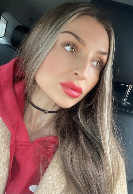 Vera  • 40 • Russia