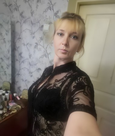 Tanya, 39