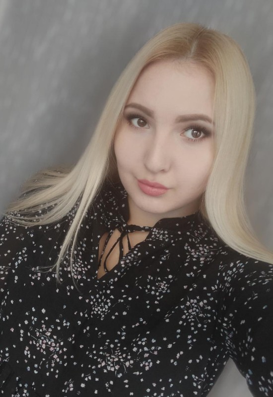 Yulia • 36 • Росія