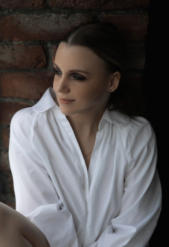 Elena • 40 • Russie