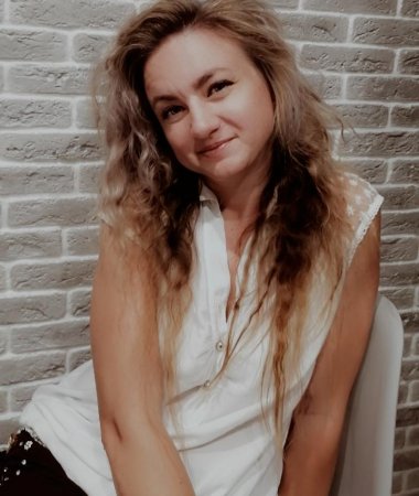 Elena, 39