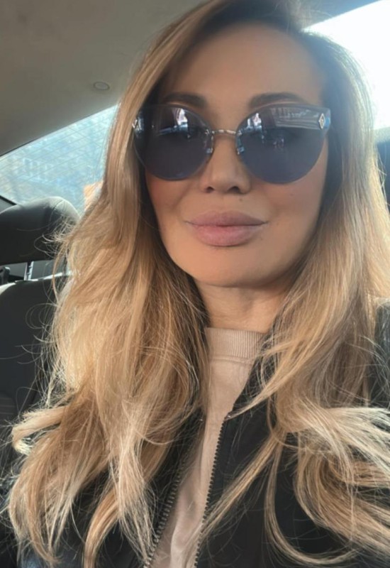 Elvira • 42 • Kazakhstan