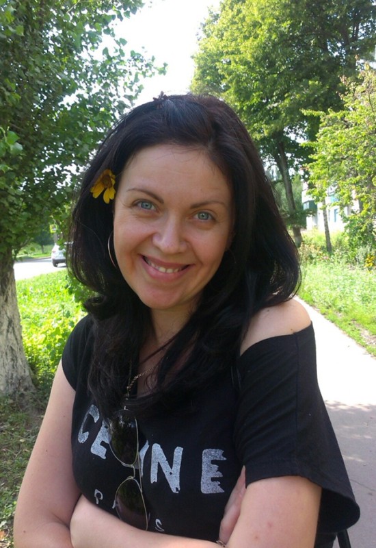 Tanya • 36 • Ukraine 🇺🇦