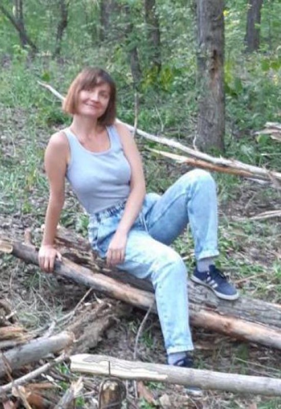 Olya • 36 • Russia