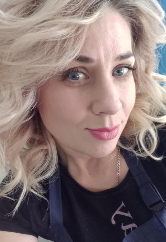 Alena • 41 • Russie