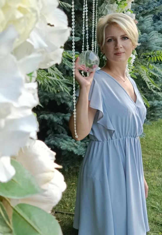 Natalie • 41 • France