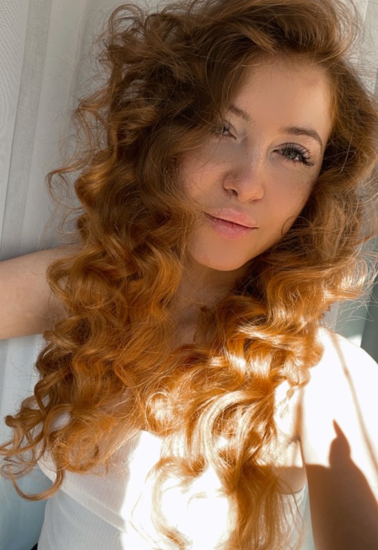 Alicia • 28 • Russia