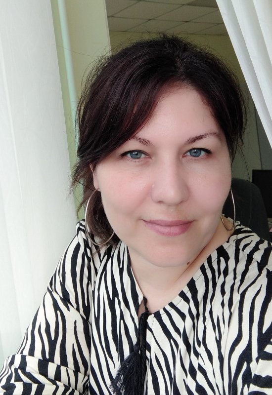 Oksana • 47 • Russie