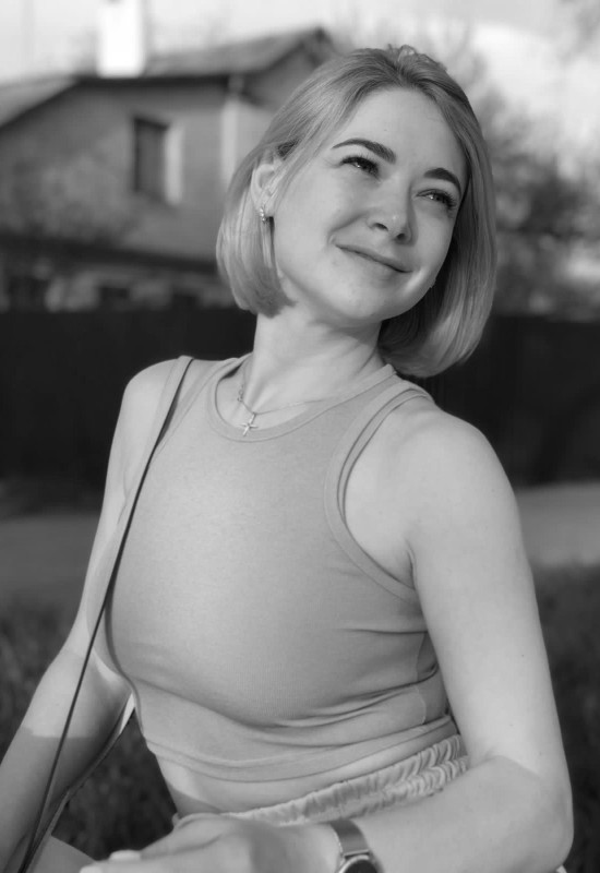 Maria  • 38 • Russia