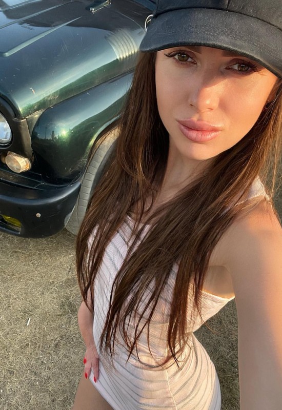 Larisa • 39 • Russia