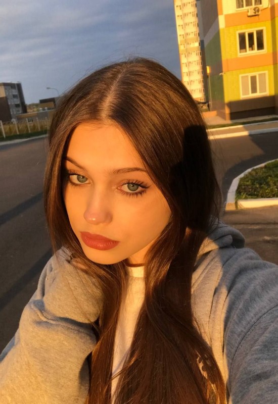 Alina • 26 • Ukraine