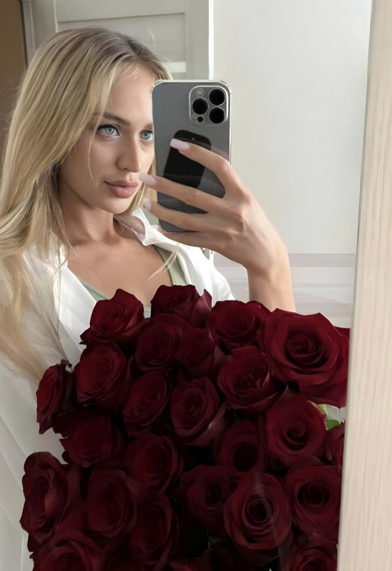 Polina  • 36 • Russie