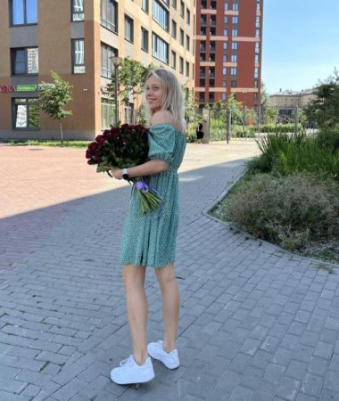 Anna, 36