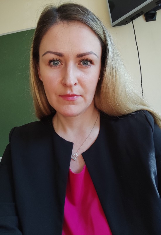 Elena • 34 • Biélorussie