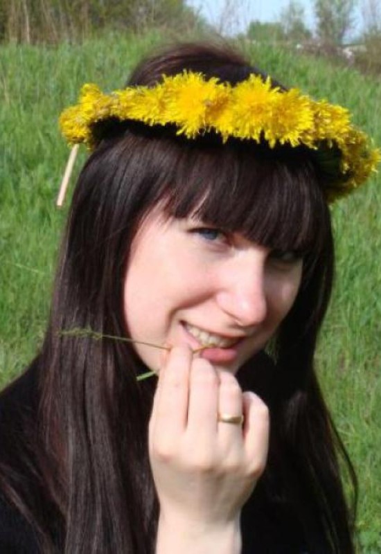 Tanya • 40 • Ukraine