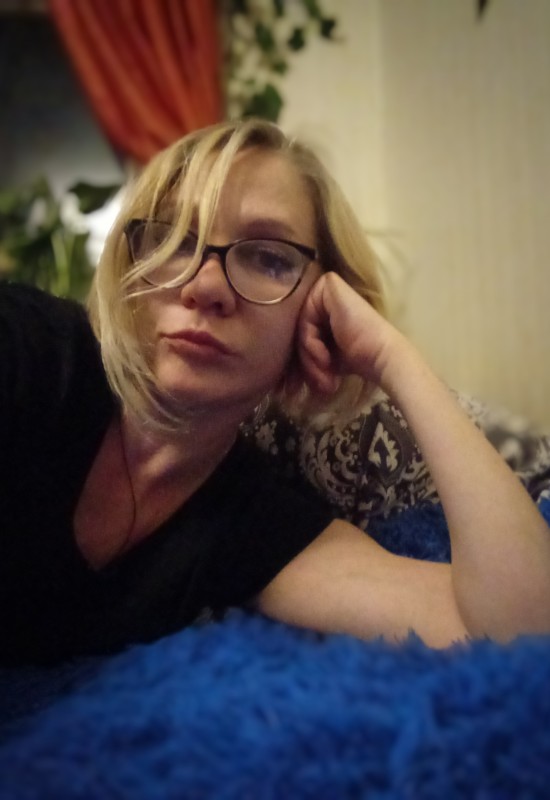 Irina • 46 • Russie