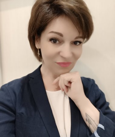 Tatiana, 42