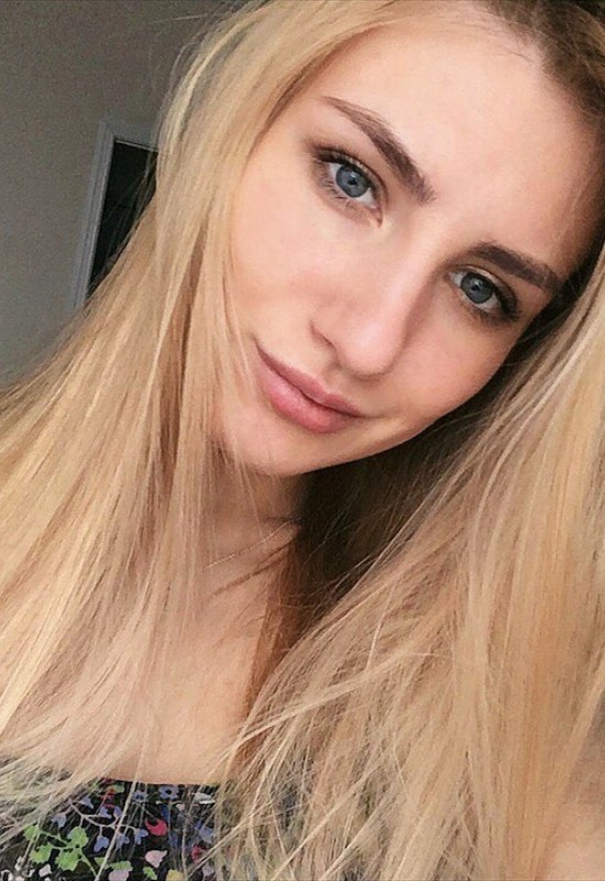 Inna • 34 • Ukraine