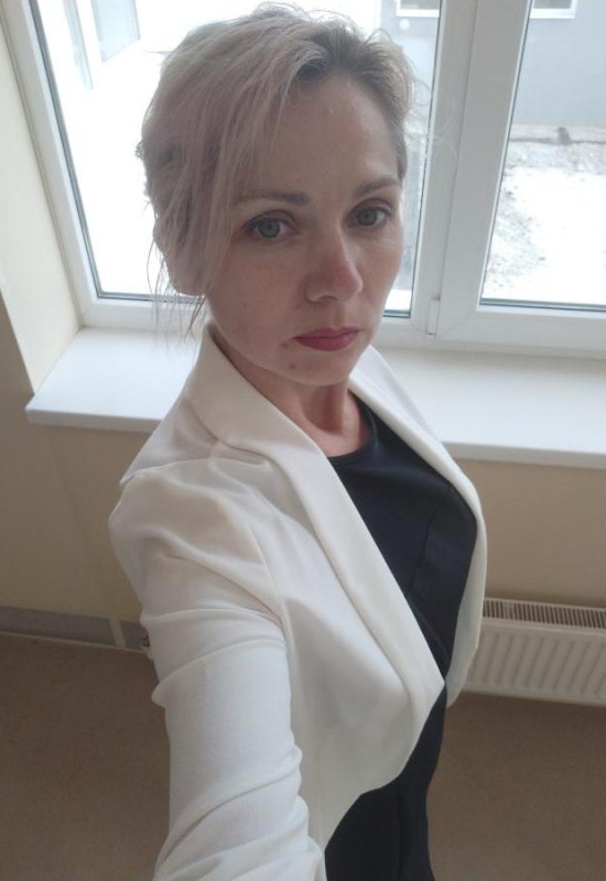 Iryna • 47 • Russie