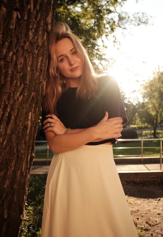 Yuliya • 35 • Ukraine 🇺🇦