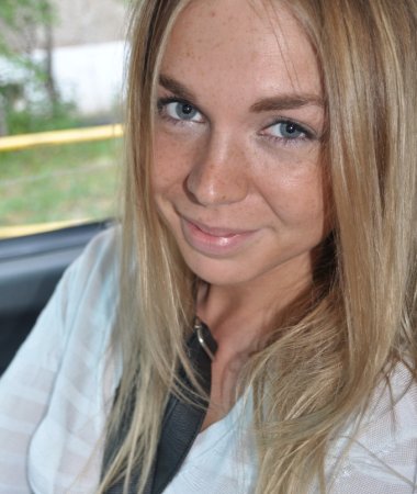 Yana, 38