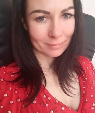 Yuliaa, 45