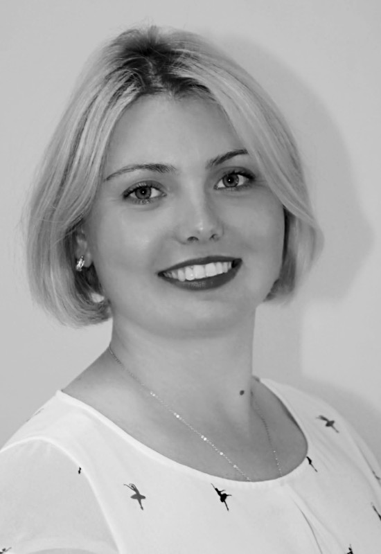 Yulia  • 32 • Russie