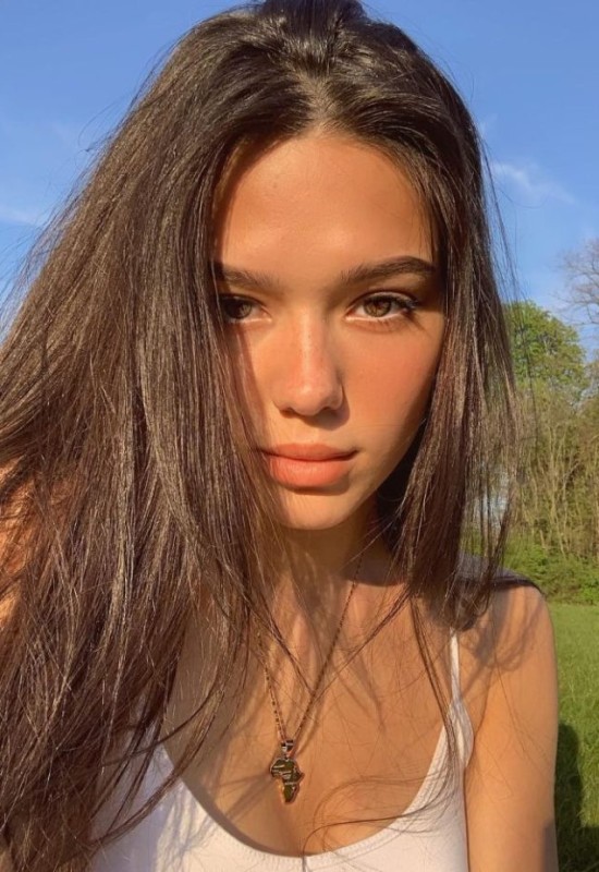 Dacha • 20 • Росія