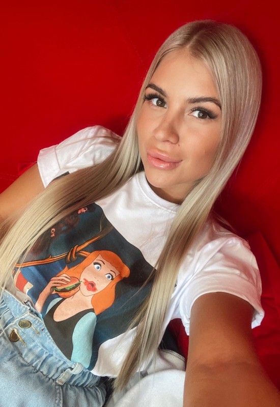 Anastasia • 36 • Russia